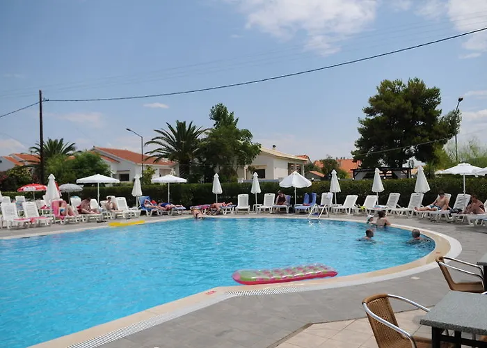 Ξενοδοχείο με διαμερίσματα Matoula Αχαράβη