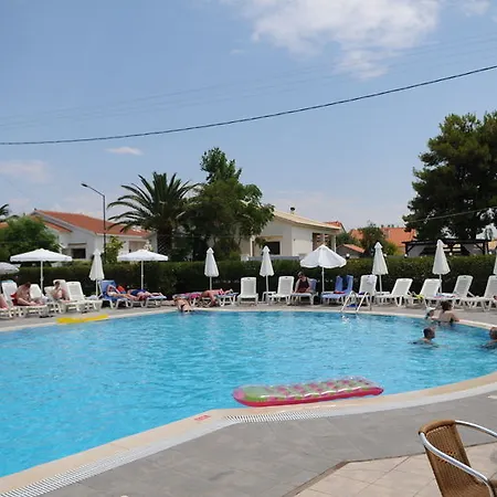 Hotel de apartamente Matoula Acharavi (Corfu)