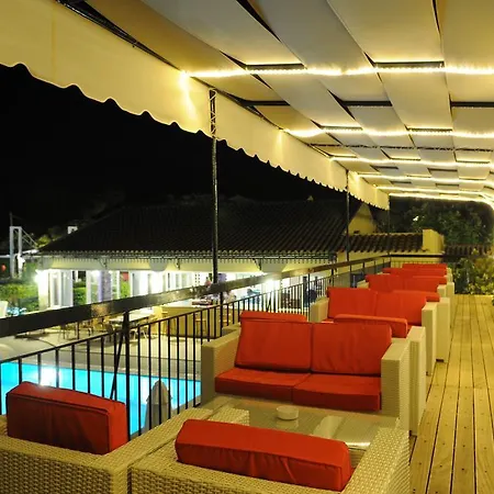 Hotel de apartamente Matoula 3*