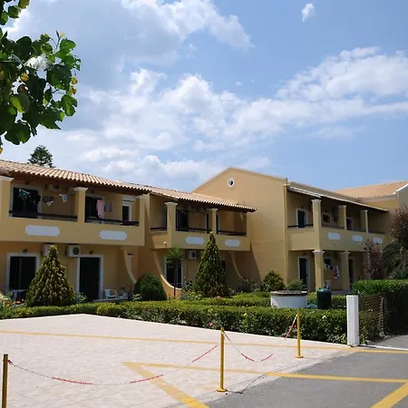 Matoula מלון דירות 3*