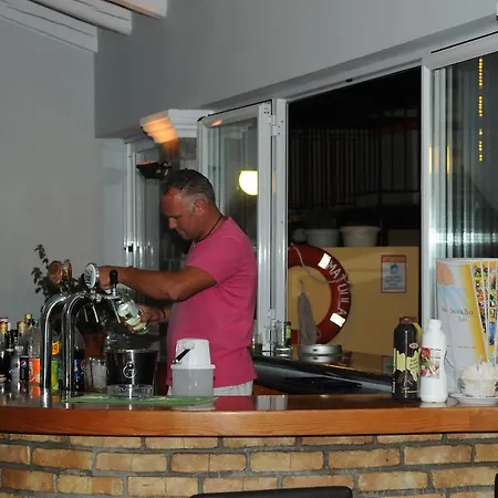 Matoula מלון דירות